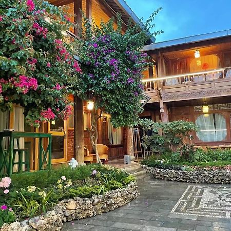 Lijiang Rongyi Homestay Exteriör bild